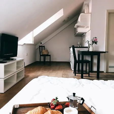 Couette-café Layer Residences Kranj